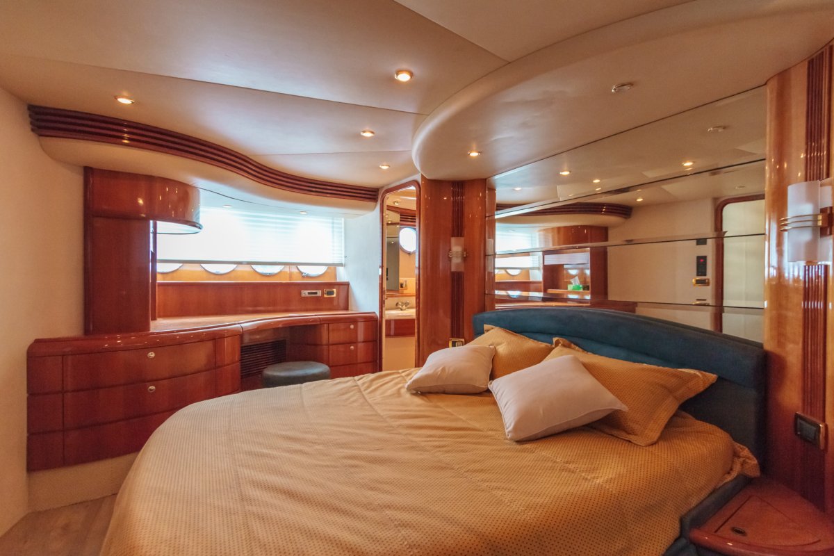 Azimut 68 — gallery image 7