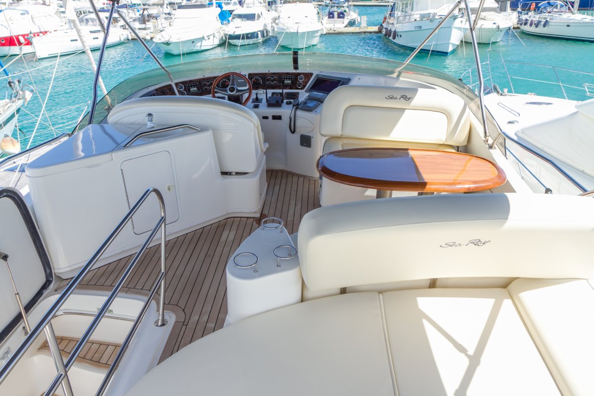Sea Ray 52 — gallery image 4